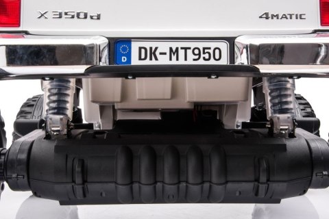 Auto Na Akumulator Mercedes DK-MT950 4x4 Biały Auto Na Akumulator Mercedes DK-MT950 4x4 Biały