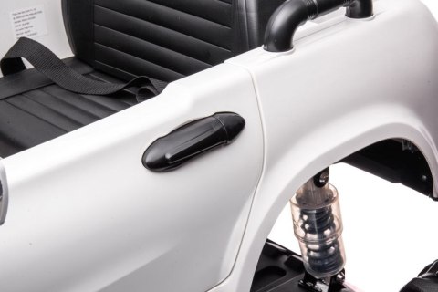 Auto Na Akumulator Mercedes DK-MT950 4x4 Biały Auto Na Akumulator Mercedes DK-MT950 4x4 Biały
