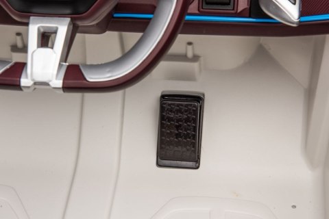 Auto Na Akumulator BMW I4 4x4 Białe Auto Na Akumulator BMW I4 4x4 Białe