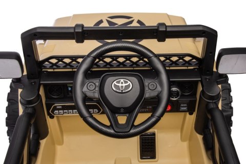 Auto Na Akumulator Toyota FJ Khaki 4x4 Auto Na Akumulator Toyota FJ Khaki 4x4