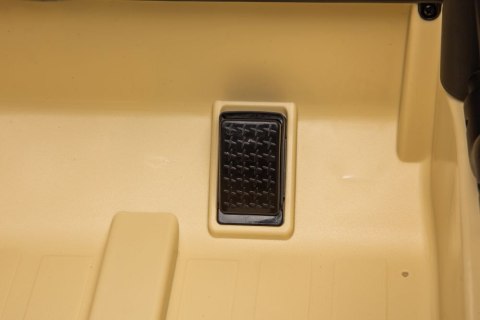 Auto Na Akumulator Toyota FJ Khaki 4x4 Auto Na Akumulator Toyota FJ Khaki 4x4