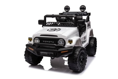 Auto Na Akumulator Toyota FJ Biała 4x4 Auto Na Akumulator Toyota FJ Biała 4x4