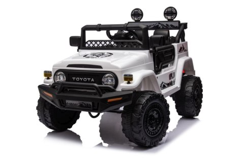 Auto Na Akumulator Toyota FJ Biała 4x4 Auto Na Akumulator Toyota FJ Biała 4x4
