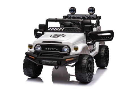 Auto Na Akumulator Toyota FJ Biała 4x4 Auto Na Akumulator Toyota FJ Biała 4x4