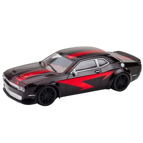 Samochód Sportowy Napęd Błyszcząca Karoseria Czarny Czerwone Linie Samochód Sportowy Napęd Błyszcząca Karoseria Czarny Czerwone Linie