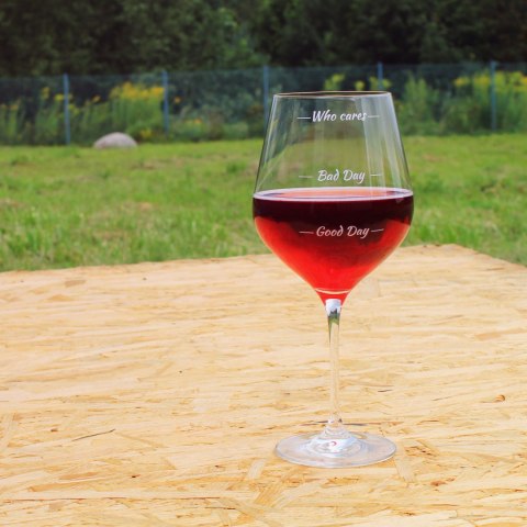 DiVinto Gigantyczny Kieliszek Who cares Walentynki niej