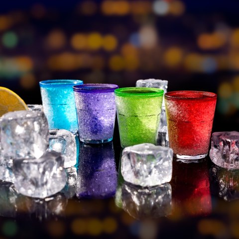 Froster Nietopniejące kieliszki lodowe na 18 osiemnastkę