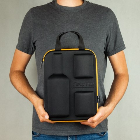 Froster Etui na whisky ze szklankami Who cares na urodziny