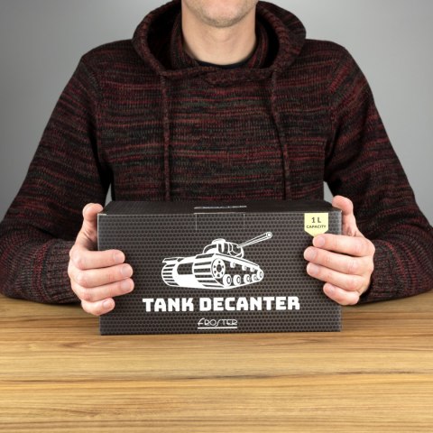 Froster Czołg karafka do wódki 1l prezent dla żołnierza