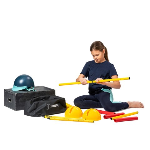 Skippi Worek prezentowy Hobby Horse Skippi z koniem gniado - srokatym i przeszkodą